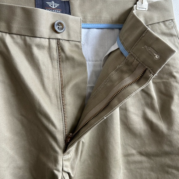 Dockers Mens Classic Fit Khaki Dress Pants 33x30 - Picture 2 of 6